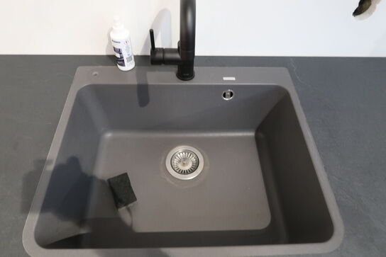 Køkken NORDANRO med vask og armatur. Vejl. udsalgspris kr: 47.000,-