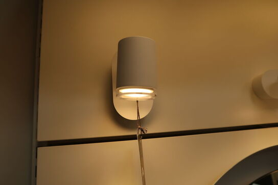 Vægspot PHILIPS HUE Adore Single Spot