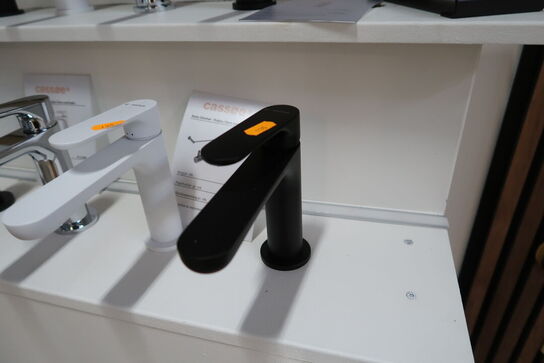 Armatur CASSØE Newform Linfa 2 Mat Sort komplet med kasse