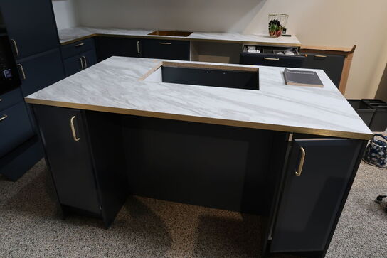 Køkken NORDANRO uden hårdehvidevarer. Vejl. udsalgspris kr: 139.000,-