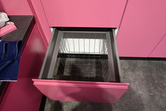 Køkken NORDANRO med vask og armatur. Vejl. udsalgspris kr: 47.000,-