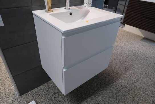 Badmøbel CASSØE med vask, uden armatur