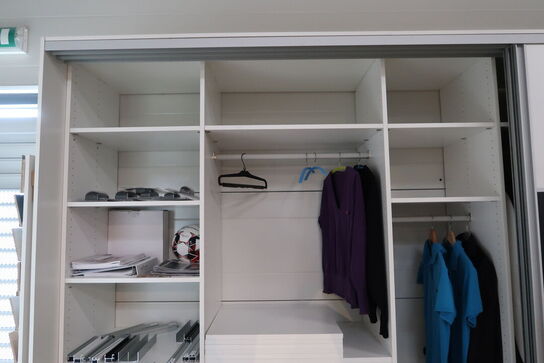 Garderobeskab CONTOURA