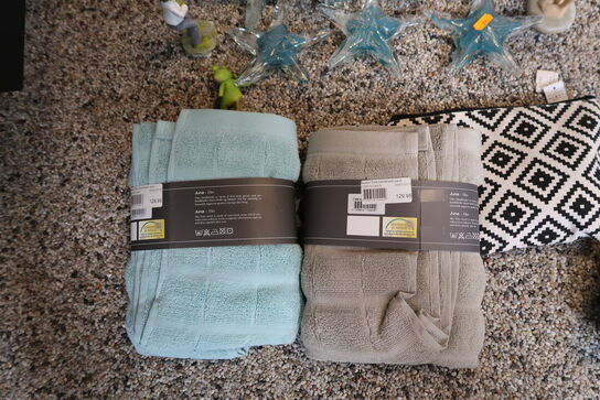 Div. Håndklæder JUNA samt figurer