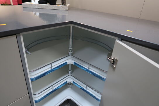 Køkken NORDANRO uden hårdehvidearer/armatur med bordplade SILESTONE. Vejl. udsalgspris kr: 109.000,-