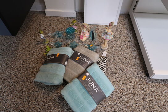 Div. Håndklæder JUNA samt figurer