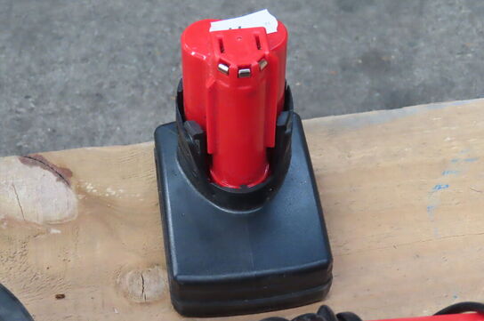 Båndsav MILWAUKEE M12 BS