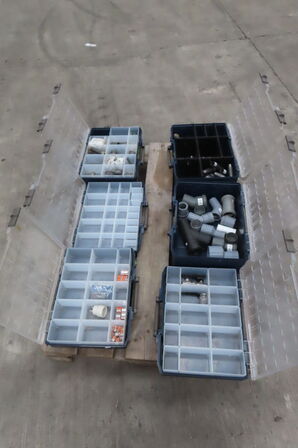 6 stk. Sortimentskasser med indhold 