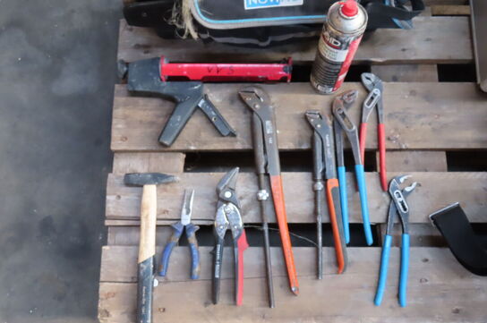 Værktøjskasse med indhold