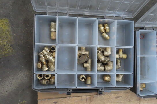 7 stk. Sortimentskasser med indhold 