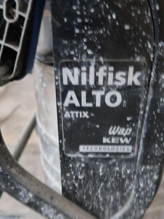 Industristøvsuger NILFISK ALTO (uden støvsuger-stang/hoved)