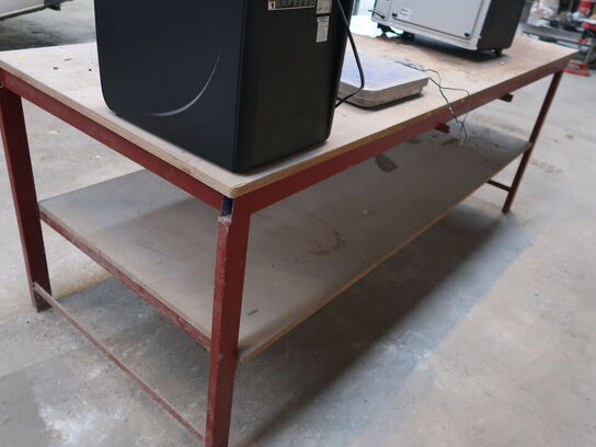 Arbejdsbord (uden indhold)