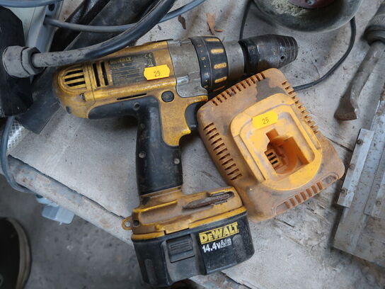 Blandet værktøj (vogn medfølger ikke)