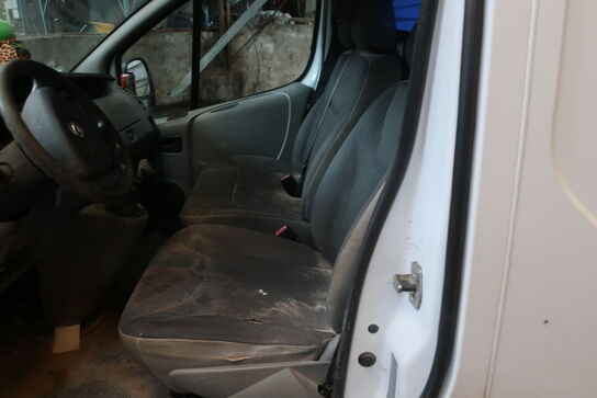 Varebil OPEL VIVARO 2.0CDTi 114HK