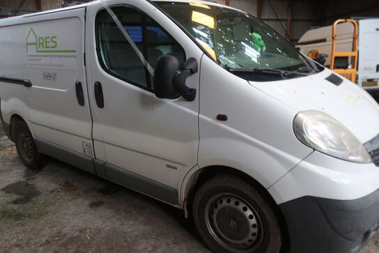 Varebil OPEL VIVARO 2.0CDTi 114HK