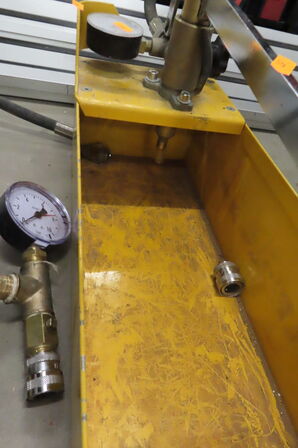 Håndtryksprøvepumpe