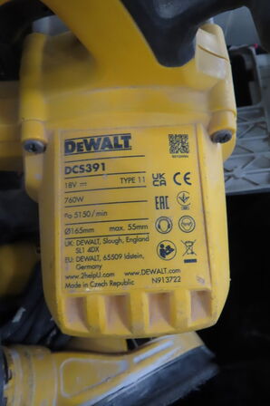 3 stk. Akku-værktøj DEWALTsamt værktøjskasse