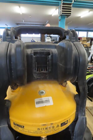 Akku-Kompressor DEWALT
