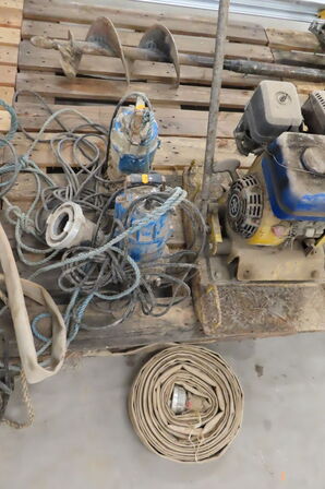 2 stk. Dykpumper samt slange