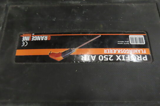 2 stk. Arbejdsbukke samt diverse hulsavsæt