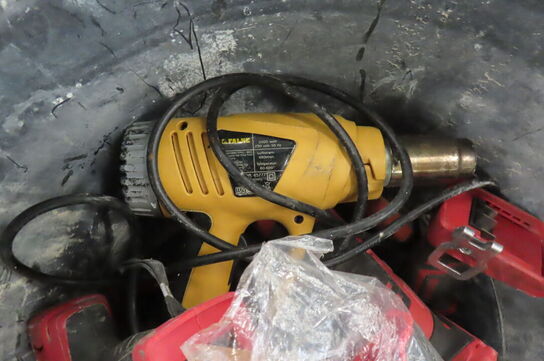 Spand med diverse Akku-Værktøj