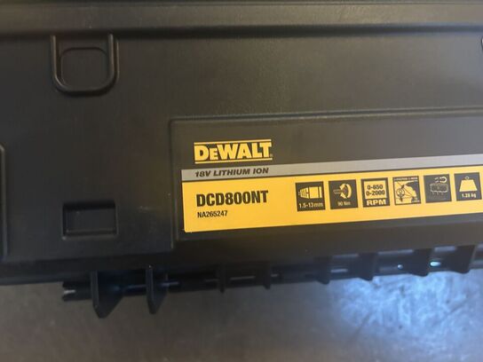DEWALT Bore-/skruemaskine DCD800NT