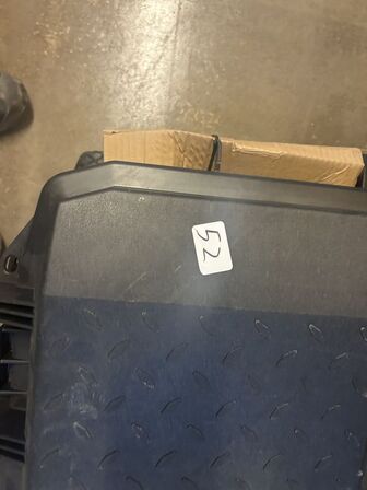 MURERKASSE MED UDSTYR, MURERSKE MM. SE BILLEDER