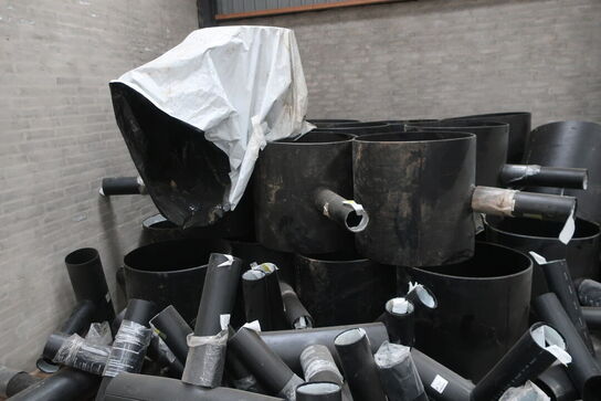 Parti af fjernvarmerør og -fittings