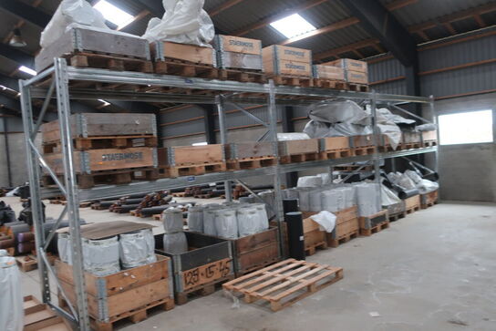 Parti af fjernvarmerør og -fittings