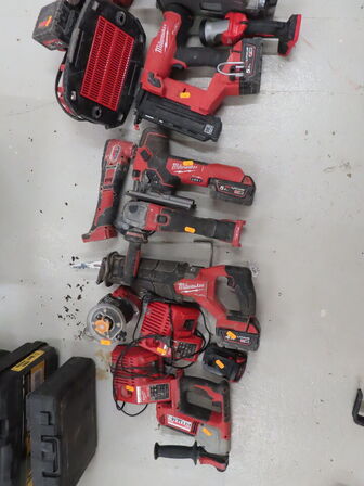 Stort lot accu. værktøj MILWAUKEE