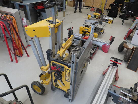 Arbejdsstation med bordrundsav DEWALT DE7400/DWE7492