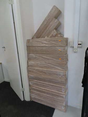 ca. 20 m2. massive gulvbrædder