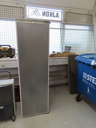 Indbygningskøleskab med fryser, SIEMENS KI 38 LA 50