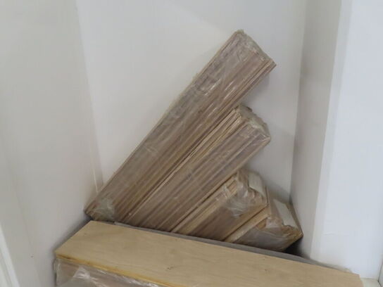 ca. 20 m2. massive gulvbrædder