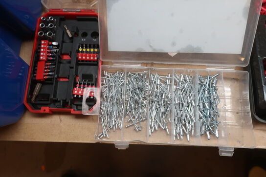 Pære, popnitter, bitz, spændebånd m.m.