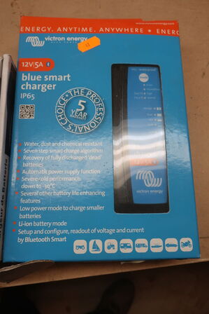 2 stk. batteri lader XENTEQ og VICTRON ENERGY