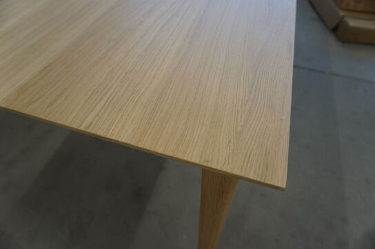 Spisebord REWIND WORKSHOP "Grantholt" Oak