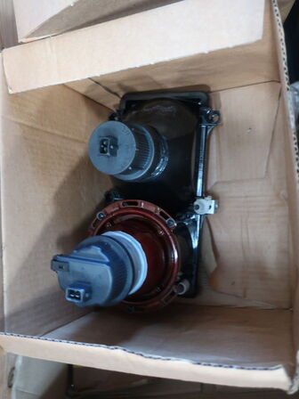 Reservedele til bl.a. SCANIA & VOLVO (se billeder)