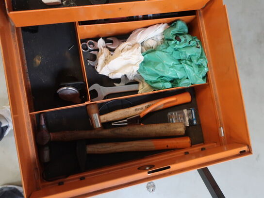 Værktøjsbord BETA UTENSILI TANK C25 inkl. indhold