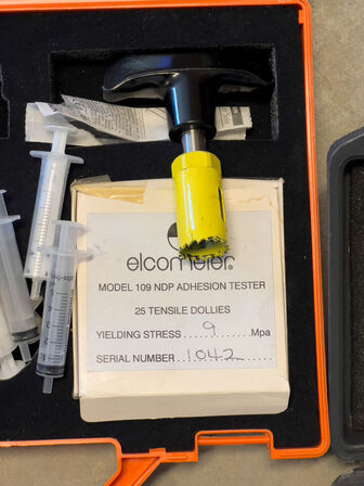 Styrkemåler (hæfteevne) ELCOMETER 109 i kuffert