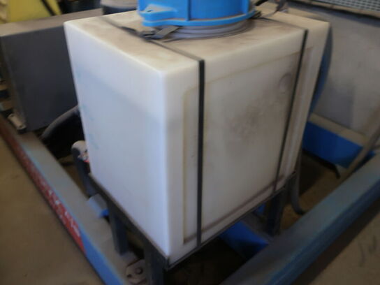 Højtryksanlæg (2000 bar) AQUATOOLS (SIHM) til vandafrensning af emner