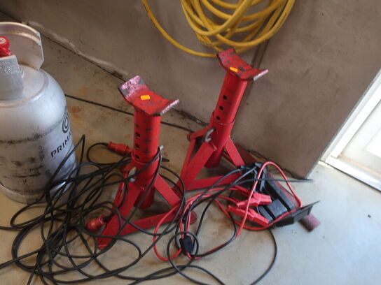 2 stk. kraftige bukke