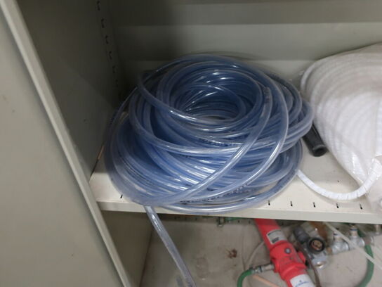 Stålskab BLIKA inkl. indhold (se billeder)