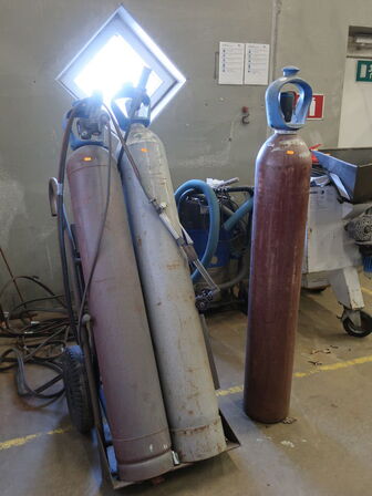 Skærebrænder inkl. stativ og flasker