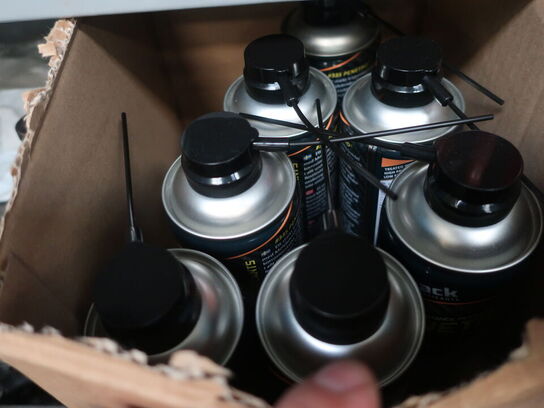 Stålskab inkl. indhold (se billeder)