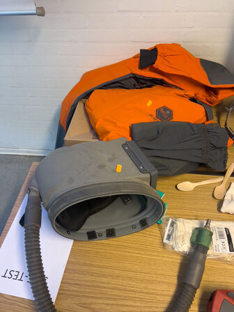 Beskyttelsesdragter & NOVA hjelm