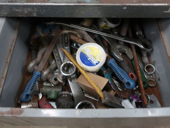 Filebænk m. 2. stk. skruestik m. HEUER-LIFT løftefunktion