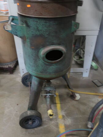 Sandblæser CLEMCO 2040 100L