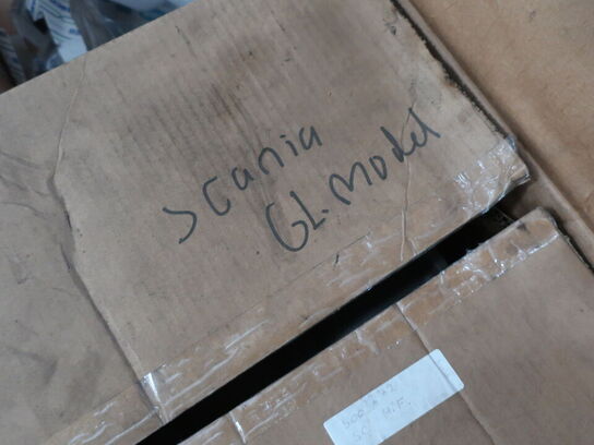 Reservedele til bl.a. SCANIA & VOLVO (se billeder)