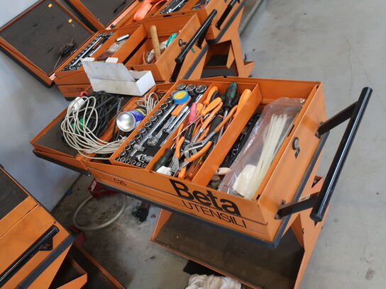 Værktøjsbord BETA UTENSILI TANK C25 inkl. indhold